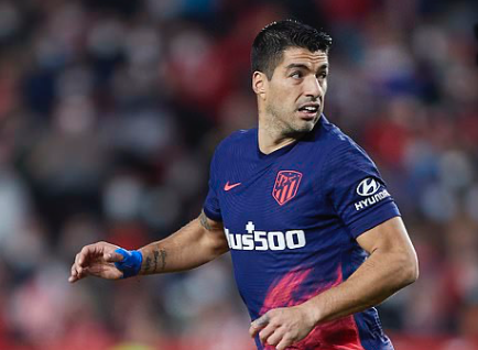 Suarez progresses to play another European team, gradually moving to MLS